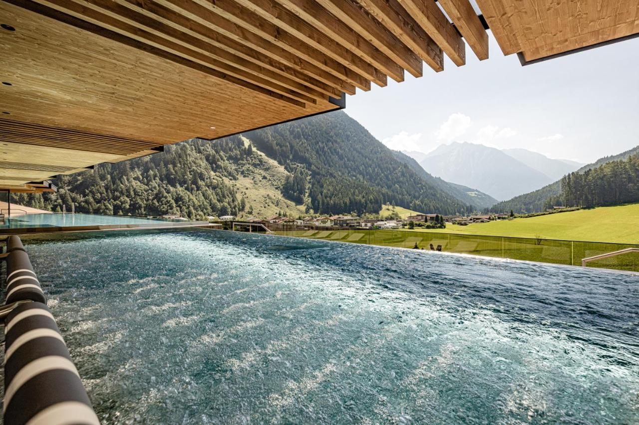 Alpine Luxury Spa Resort Schwarzenstein Lutago Εξωτερικό φωτογραφία