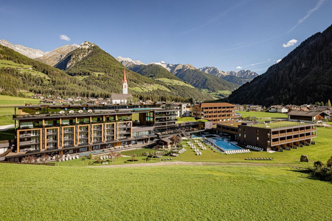 Alpine Luxury Spa Resort Schwarzenstein Lutago Εξωτερικό φωτογραφία